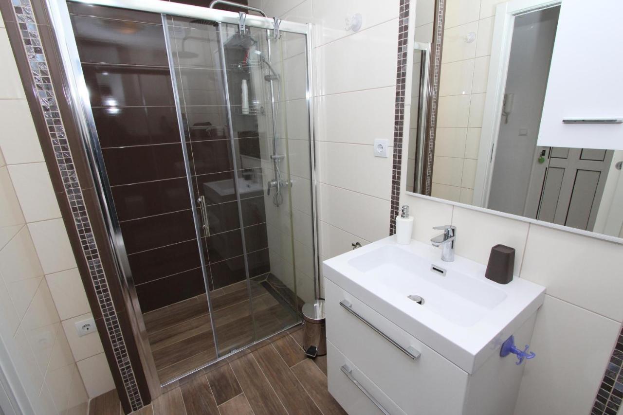 Apartment Elia 로비니 외부 사진